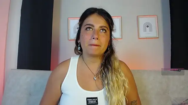 Sweet Bella Valery online show from 03/29/26, 10:22