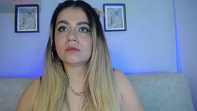 Sweet Bella Valery online show from 03/07/26, 11:21