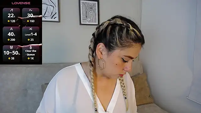 Sweet Bella Valery online show from 10/25/25, 09:37