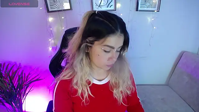 Sweet Bella Valery online show from 03/19/26, 01:00