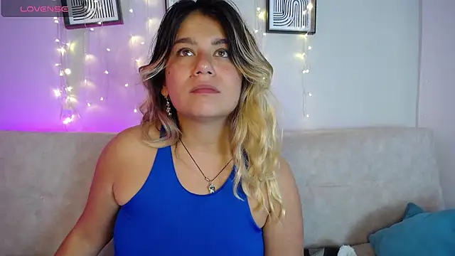 Sweet Bella Valery online show from 04/16/26, 09:39