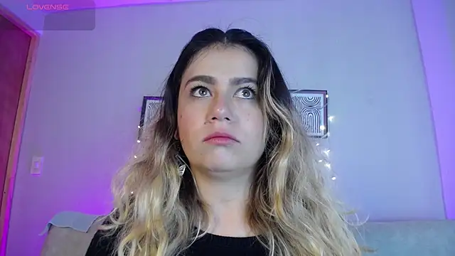 Sweet Bella Valery online show from 03/15/26, 12:45