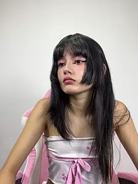 AnaisXoXo online show from 11/12/25, 10:35