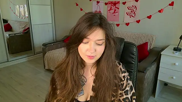 Snapshot of BellaSink chatting on 10/23/25, 05:39 BellaSink online show from 10/23/25, 05:39