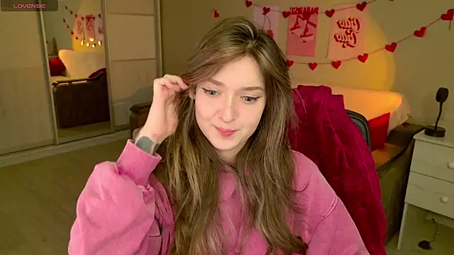 Snapshot of BellaSink chatting on 12/02/25, 05:31 BellaSink online show from 12/02/25, 05:31