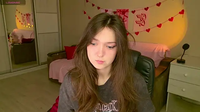 Snapshot of BellaSink chatting on 11/29/25, 05:40 BellaSink online show from 11/29/25, 05:40