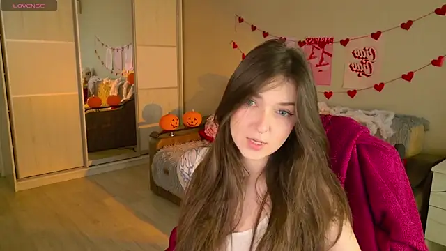 Snapshot of BellaSink chatting on 11/05/25, 05:32 BellaSink online show from 11/05/25, 05:32