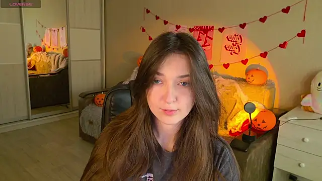 Snapshot of BellaSink chatting on 11/04/25, 05:22 BellaSink online show from 11/04/25, 05:22