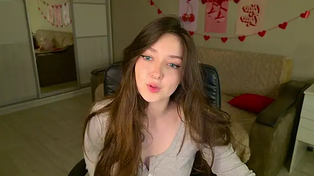 Snapshot of BellaSink chatting on 10/24/25, 05:17 BellaSink online show from 10/24/25, 05:17