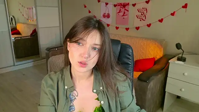 Snapshot of BellaSink chatting on 10/31/25, 05:26 BellaSink online show from 10/31/25, 05:26