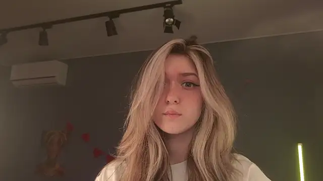 BellaSink online show from 04/15/26, 06:08