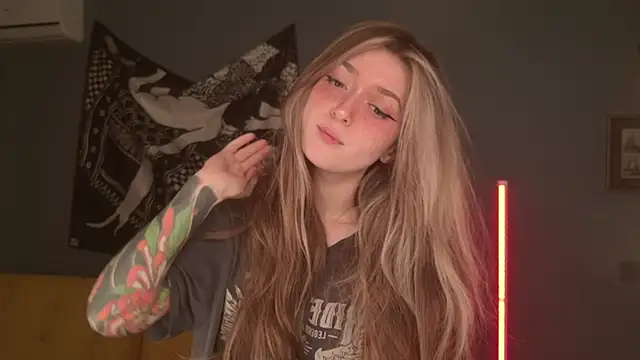 BellaSink online show from 04/18/26, 08:16