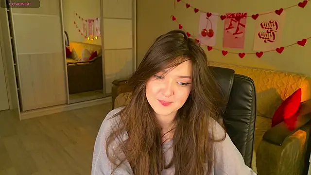 Snapshot of BellaSink chatting on 10/29/25, 05:28 BellaSink online show from 10/29/25, 05:28