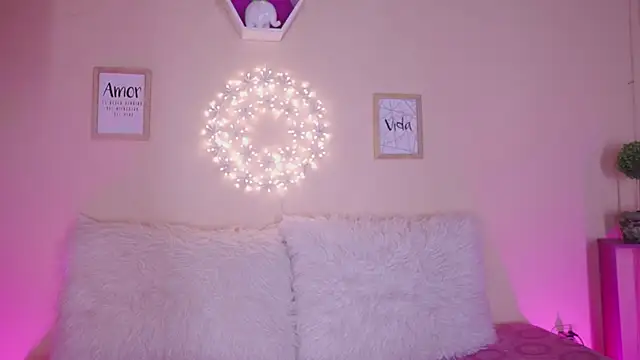 Meggie  online show from 11/08/25, 09:29