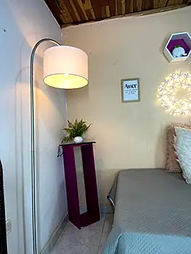 Meggie  online show from 11/06/25, 11:09