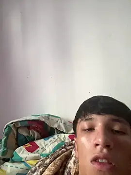 alesss11 online show from 11/16/25, 08:46