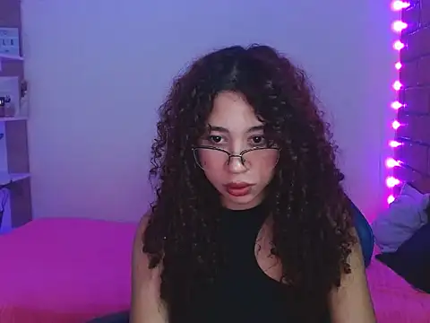 Medussa3033 online show from 12/23/25, 01:38