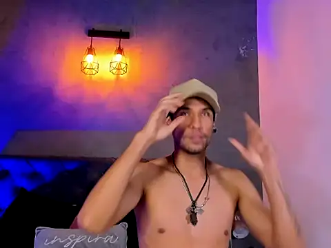 MaxHuston online show from 10/28/25, 07:07