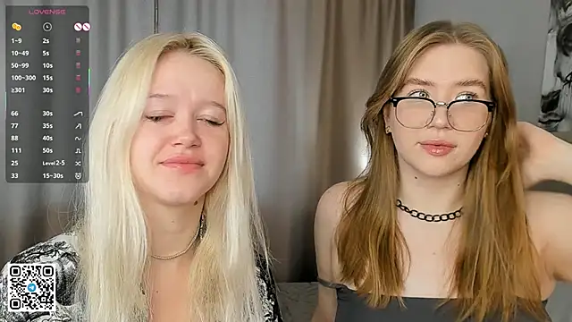 Snapshot of NecoleRemondini chatting on 10/16/25, 04:43 NecoleRemondini online show from 10/16/25, 04:43