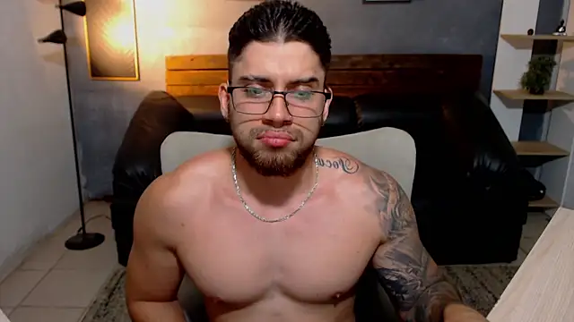 Mike montoya01 online show from 06/30/26, 10:32