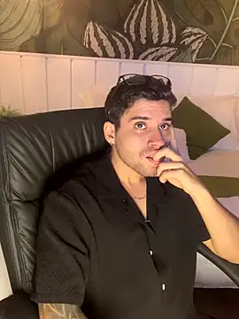 Mike montoya01 online show from 10/24/25, 01:48