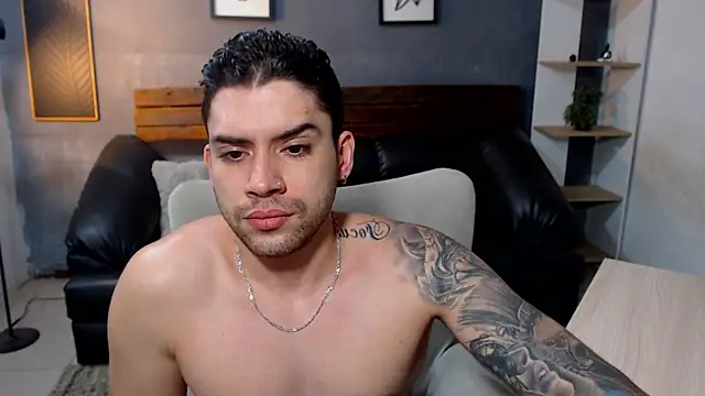 Mike montoya01 online show from 05/20/26, 08:17