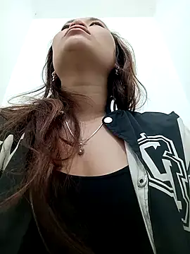 Snapshot of Myzak- chatting on 12/01/25, 10:43 Myzak- online show from 12/01/25, 10:43