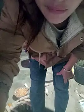 Snapshot of Myzak- chatting on 11/24/25, 11:27 Myzak- online show from 11/24/25, 11:27