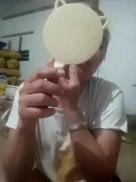 Snapshot of Myzak- chatting on 10/16/25, 12:46 Myzak- online show from 10/16/25, 12:46