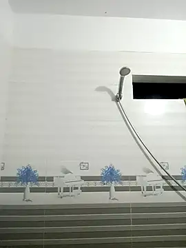 Snapshot of Myzak- chatting on 12/14/25, 02:22 Myzak- online show from 12/14/25, 02:22