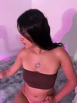 Emilux  online show from 04/06/26, 06:20