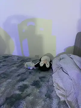 Emilux  online show from 04/14/26, 03:44