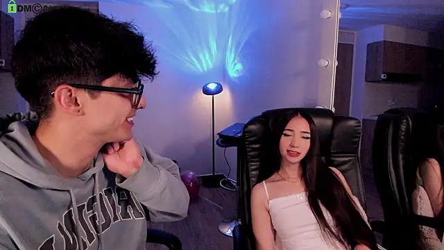 Snapshot of Mikeyvioleta_ chatting on 02/20/26, 09:44 Mikeyvioleta online show from 02/20/26, 09:44