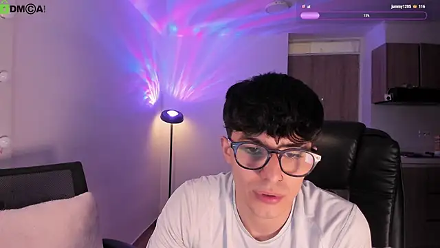 Mikeyvioleta  online show from 06/03/26, 02:33