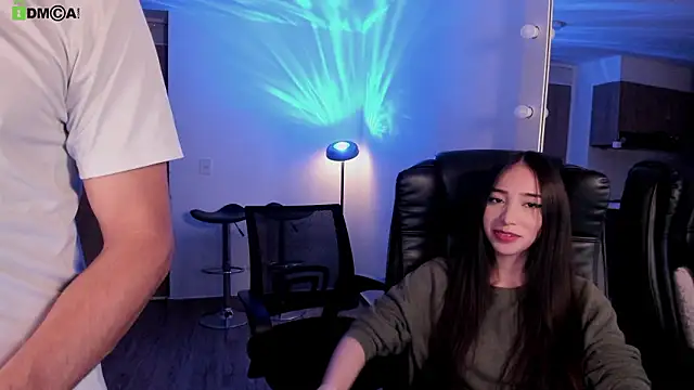 Snapshot of Mikeyvioleta_ chatting on 02/11/26, 10:04 Mikeyvioleta online show from 02/11/26, 10:04