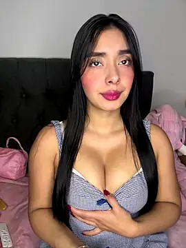 MiaSofia   online show from 12/04/25, 04:11