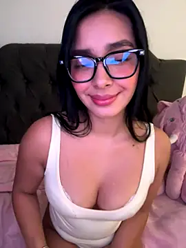 MiaSofia   online show from 11/07/25, 08:57