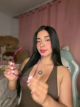 MiaSofia   online show from 05/28/26, 01:57