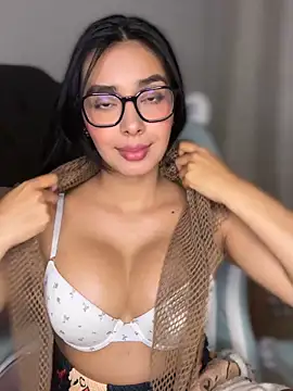 MiaSofia   online show from 03/04/26, 04:31