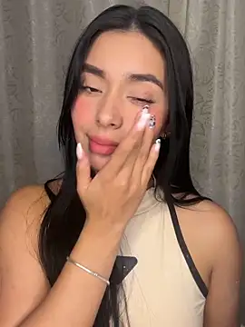 MiaSofia   online show from 12/19/25, 11:40