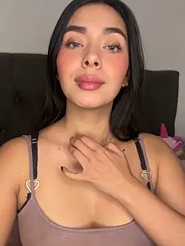 MiaSofia   online show from 12/17/25, 05:12