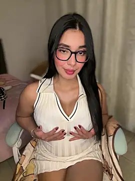 MiaSofia   online show from 02/27/26, 04:45