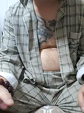 Snapshot of caige8888 chatting on 11/18/25, 08:17 caige8888 online show from 11/18/25, 08:17