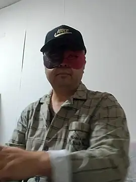 Snapshot of caige8888 chatting on 10/25/25, 09:19 caige8888 online show from 10/25/25, 09:19