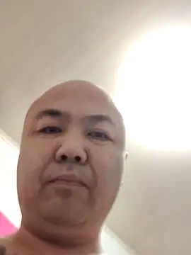 Snapshot of caige8888 chatting on 10/24/25, 10:58 caige8888 online show from 10/24/25, 10:58