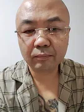 Snapshot of caige8888 chatting on 11/13/25, 09:35 caige8888 online show from 11/13/25, 09:35