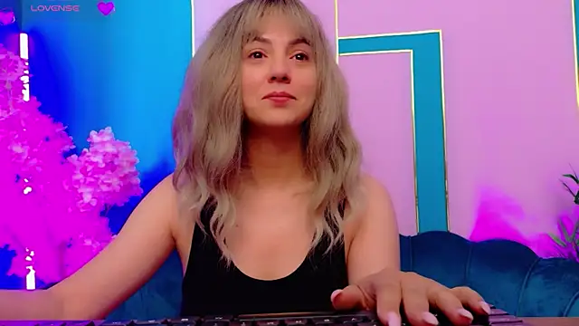 AriannaSins online show from 05/15/26, 12:25