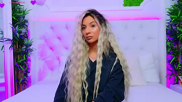 AriannaSins online show from 11/04/25, 01:37