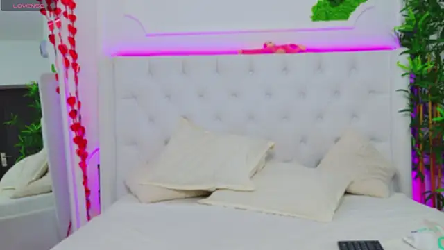 Snapshot of AriannaSins chatting on 02/26/25, 05:10 AriannaSins online show from 02/26/25, 05:10