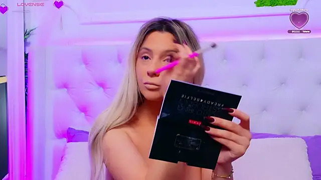 AriannaSins online show from 12/18/25, 01:15